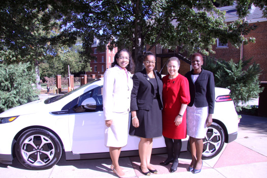 Spelman College Alumnae and GM's WRN founder & director Celeste Briggs '81(l) with Spelman president Dr. Beverly Daniel Tatum (c) and students Marcea Lewis and Ruth Wangia (r).  (Photo Credit: Spelman College)