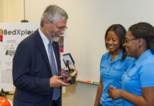 STEM: The White House’s Dr. John P. Holdren Visits Spelman’s Spelbots