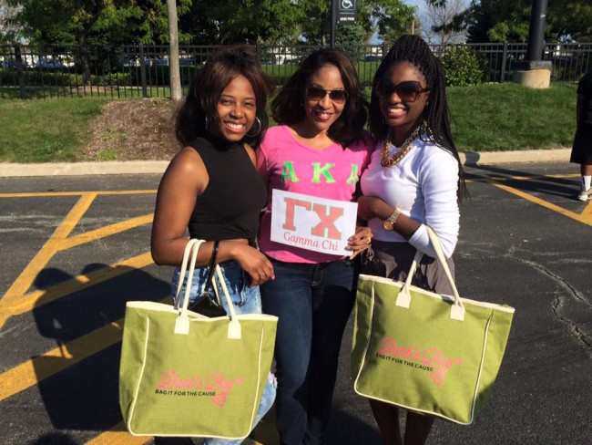 Gamma Chi Sorors support Bag It™ for the Cause. (Photo: The Pinkwell Foundation)